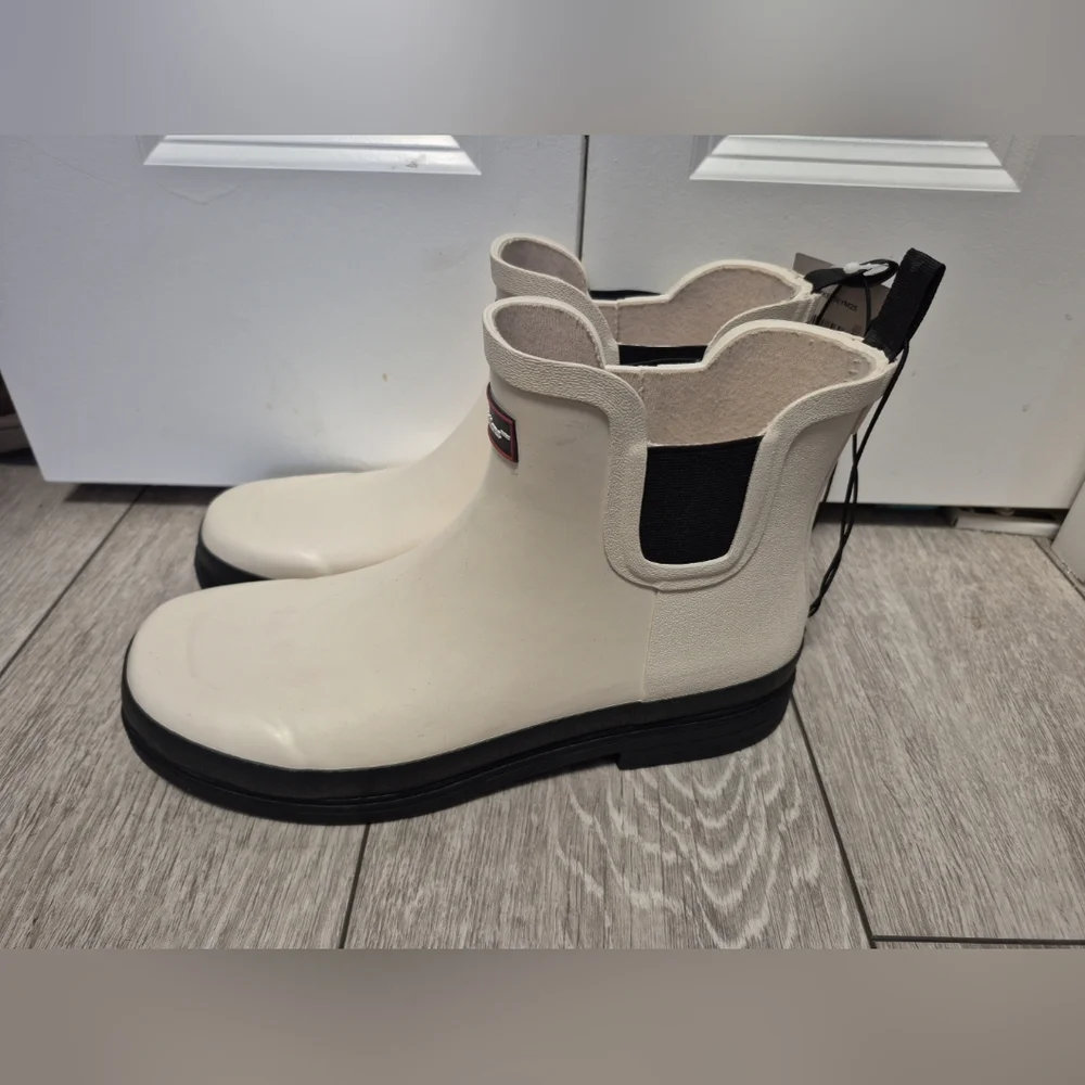 Canadiana Womens Cream Rubber Rain Water Puddle Chelsea Boots with Black Sole - Picture 5 of 6